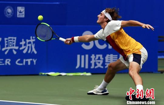 庆马拉松男 庆马拉松男